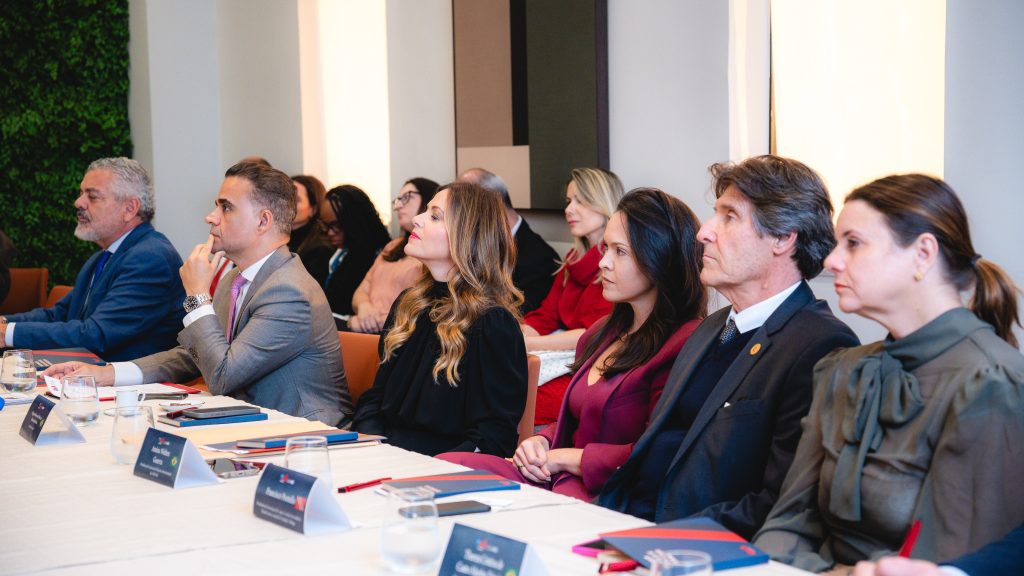 Ângela botelho representa caamg em encontro inédito sobre internacionalização da advocacia