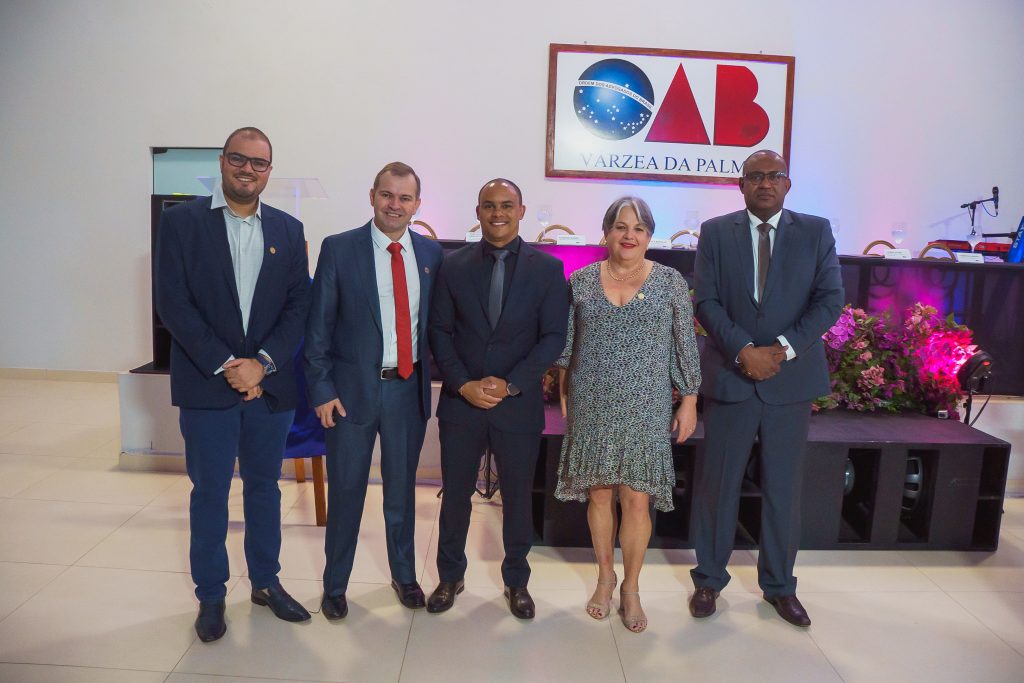 Posse da diretoria com reeleição da presidente, sede nova e casa cheia na subseção de várzea da palma