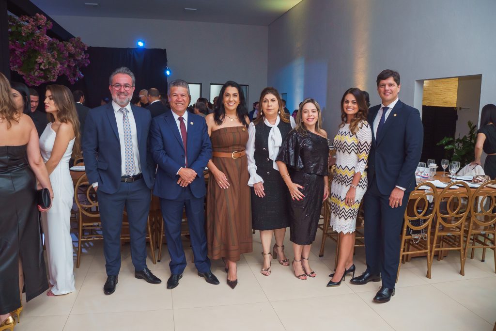 Posse da diretoria com reeleição da presidente, sede nova e casa cheia na subseção de várzea da palma