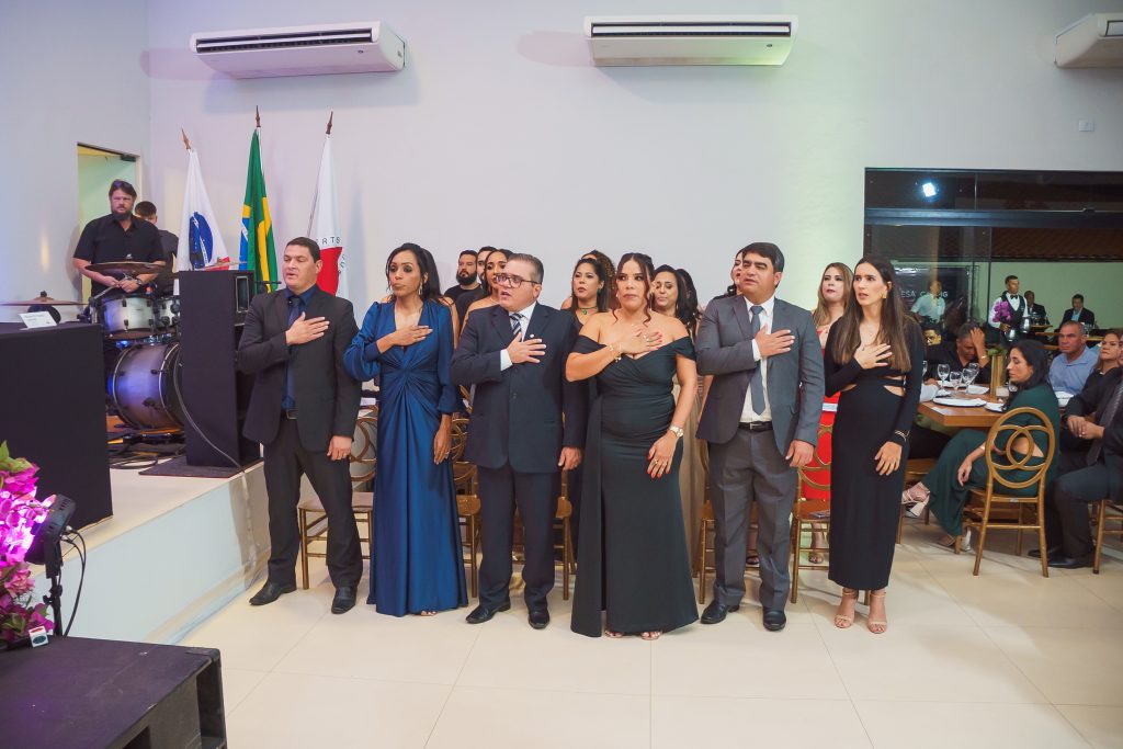 Posse da diretoria com reeleição da presidente, sede nova e casa cheia na subseção de várzea da palma