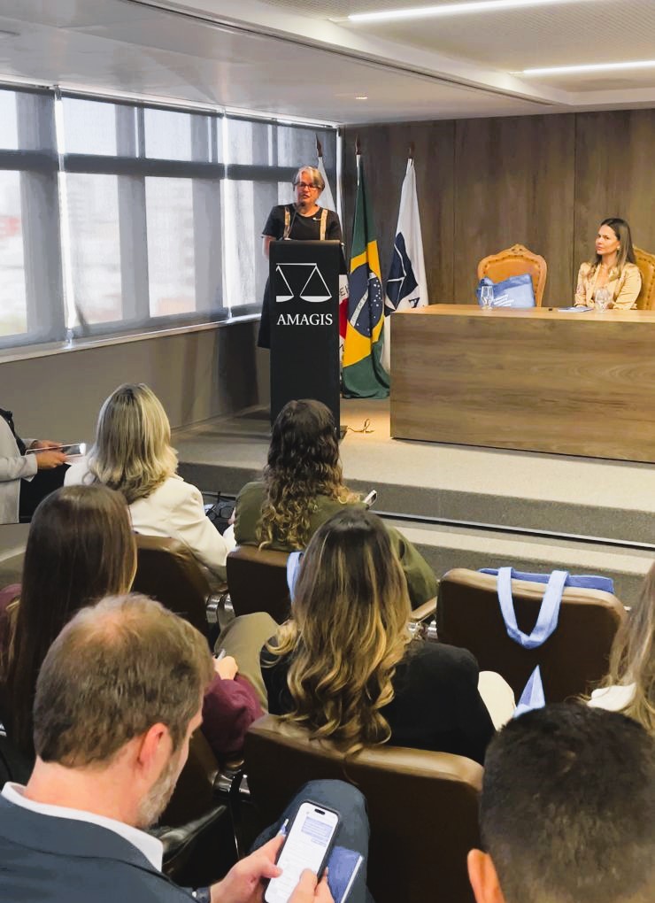 Presidente da caamg, ângela botelho, participa da abertura do i fórum holding e planejamento patrimonial